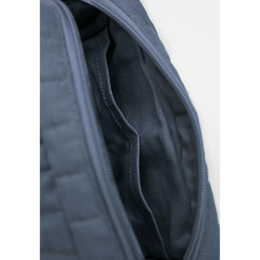 Bio Kosmetiktasche gepolstert in Rauchblau Blau von MELA home Größe Einheitsgröße