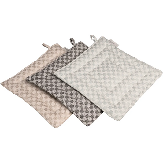 Halbleinen Topflappen Schachbrett 2er-Set in Anthrazit Grau Muster Schachbrett von Erika Vaitkute Größe 23x23 cm