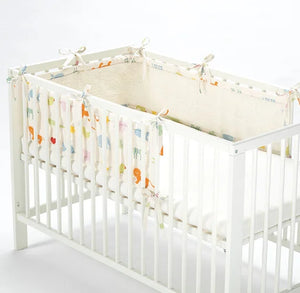 Baby Nestchen im Baby Bett