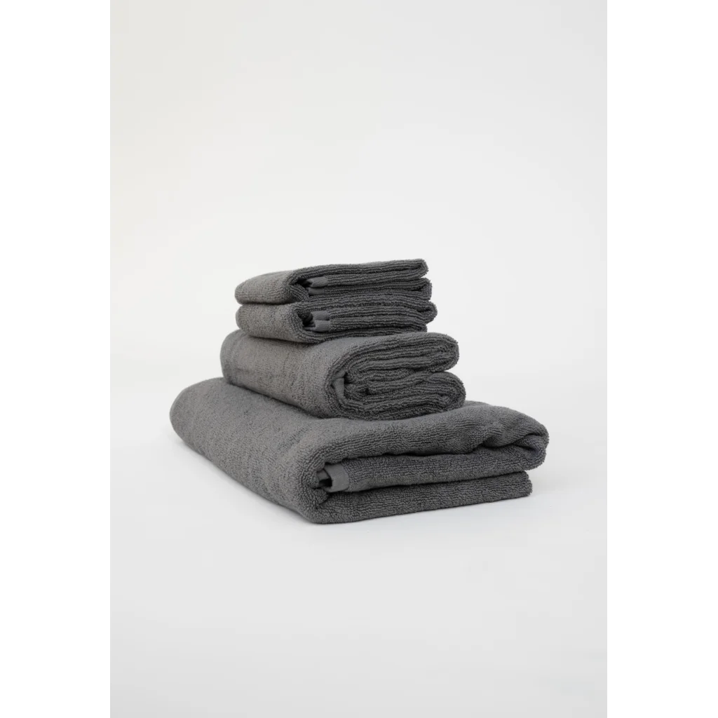 Bio Frottier Handtuch in Anthrazit Grau von MELA home Größe 50x100 cm