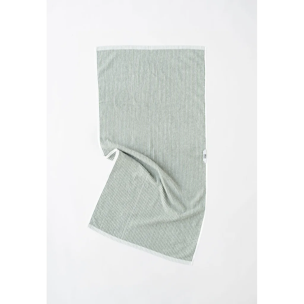 Bio Frottier Handtuch Streifen in Waldgrün+Weiß Grün+Weiß Muster Streifen von MELA home Größe 50x100 cm