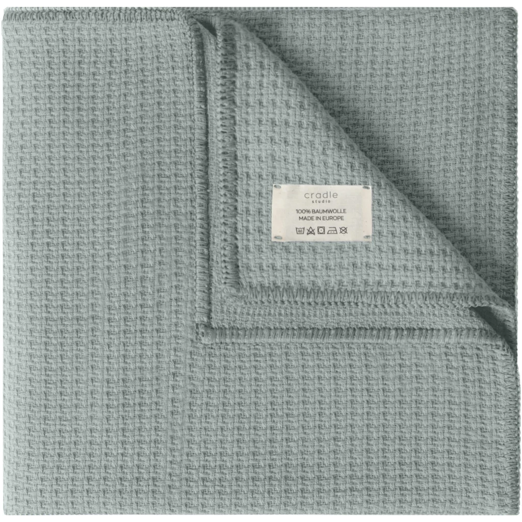 Decke in Feinstrick-Optik in Mint Grün von Cradle Studio Größe 150x210 cm