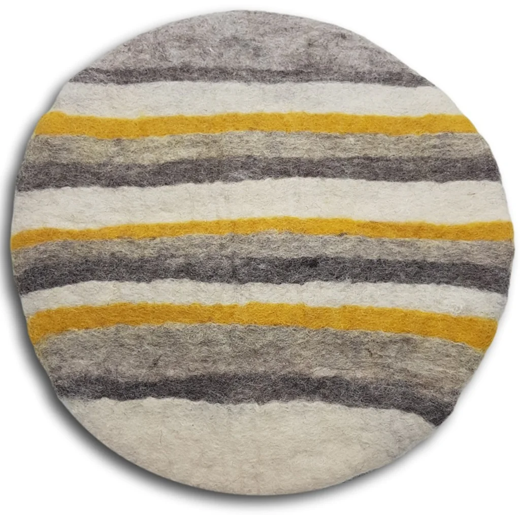 Filz Sitzkissen rund Streifen in Creme+Gelb+Hellgrau+Beige Creme+Gelb+Grau+Beige Muster Streifen von Frida Feeling Größe Ø 35 cm