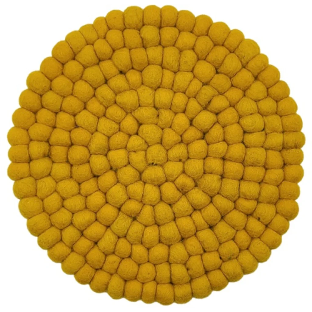 Filz Untersetzer rund mit kleinen Kugeln in Goldgelb Gelb von Frida Feeling Größe Ø 21 cm