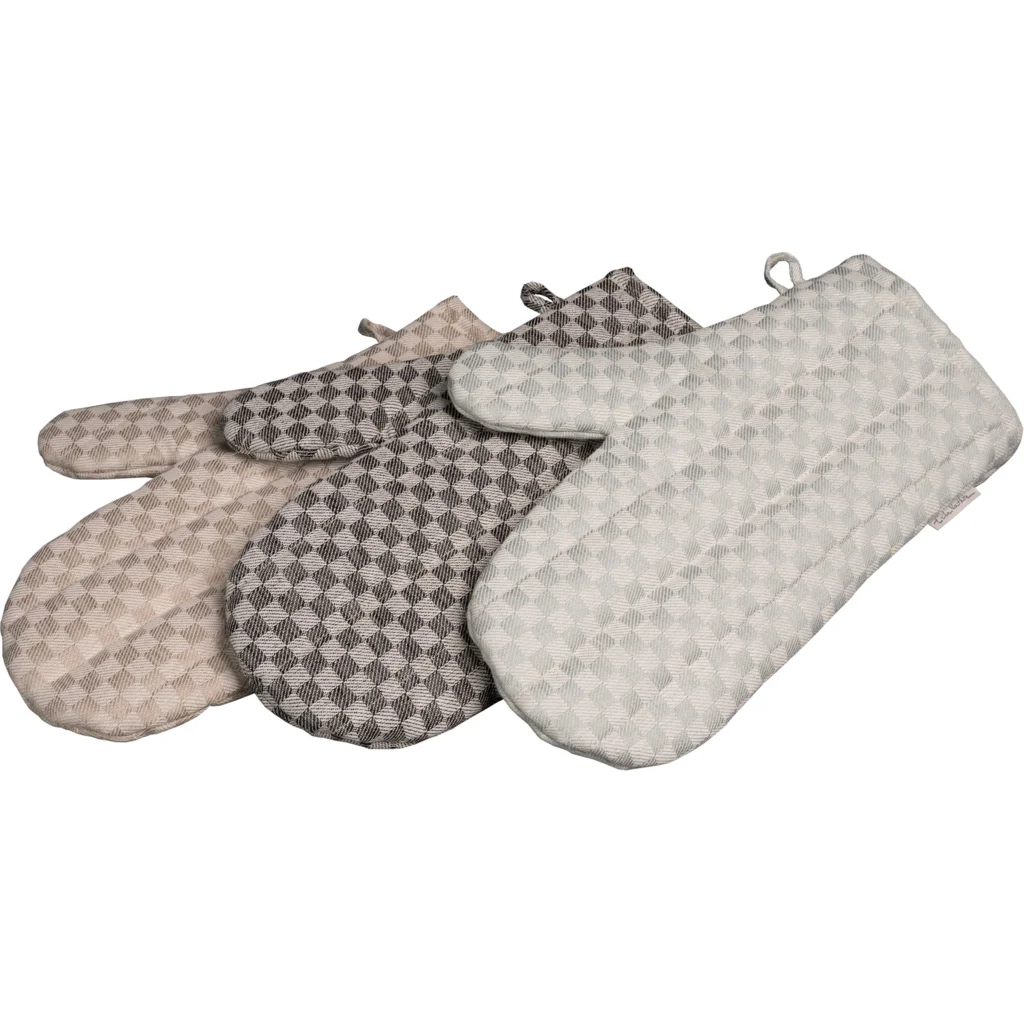 Halbleinen Ofenhandschuh Schachbrett 2er-Set in Mint Blau Muster Schachbrett von Erika Vaitkute Größe 15x30 cm