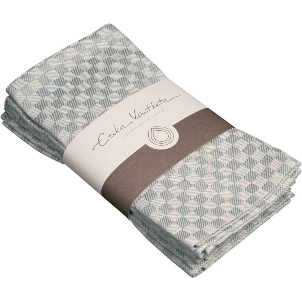 Halbleinen Tischset Schachbrett 6er-Pack in Mint Blau Muster Schachbrett von Erika Vaitkute Größe 46x36 cm