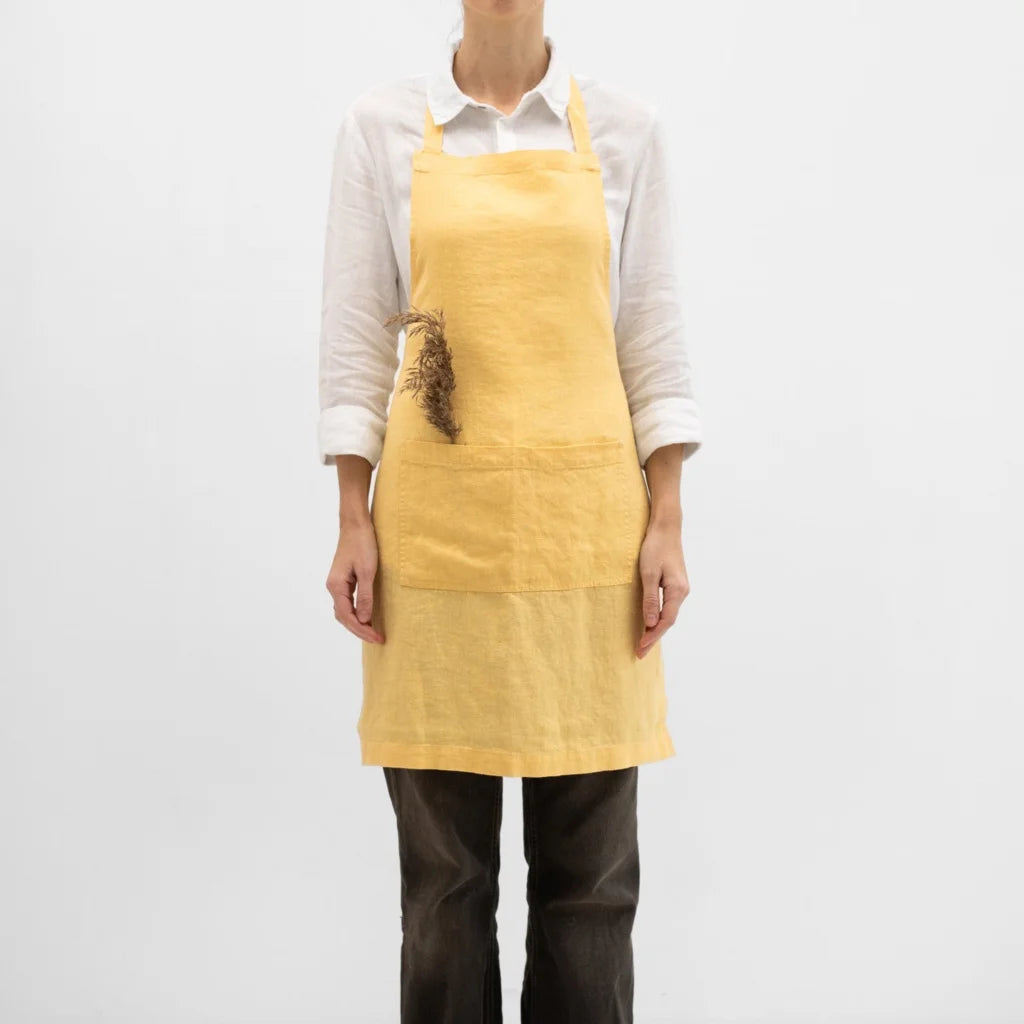 Leinen Alltagsschürze in Gelb von Linen Tales Größe 54 cm breit+ 77 cm lang