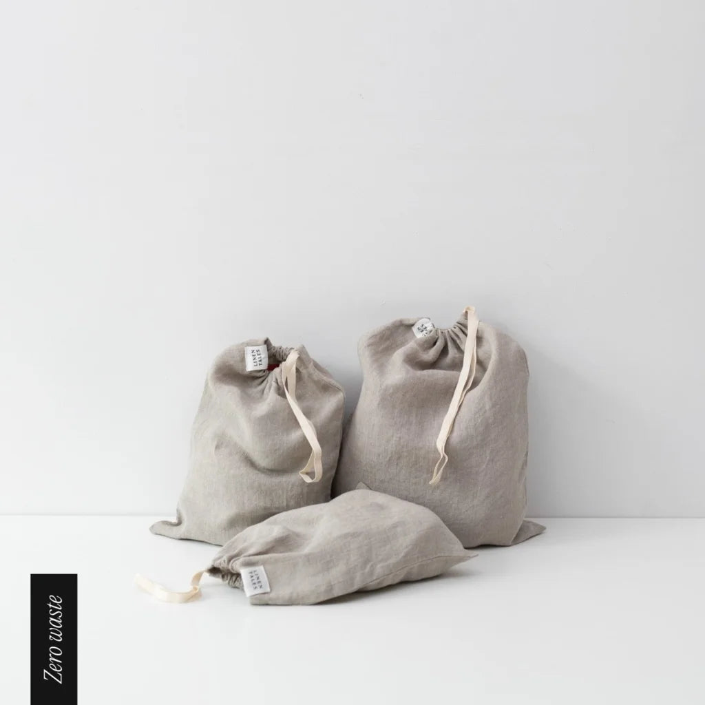 Leinen Aufbewahrungsbeutel 3er-Set in Beige von Linen Tales Größe 30x38 + 26x32 + 22x28 cm