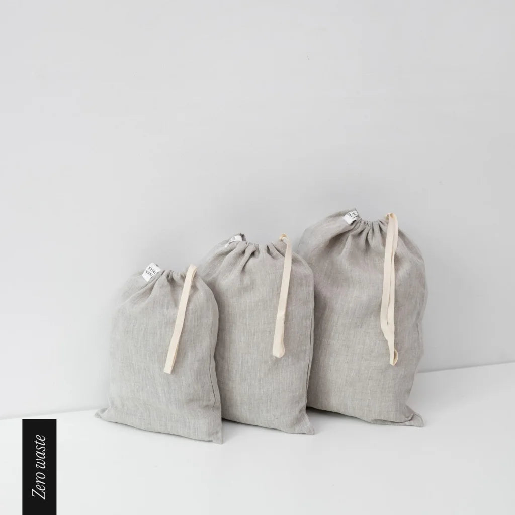 Leinen Aufbewahrungsbeutel 3er-Set in Stein Grau von Linen Tales Größe 30x38 + 26x32 + 22x28 cm