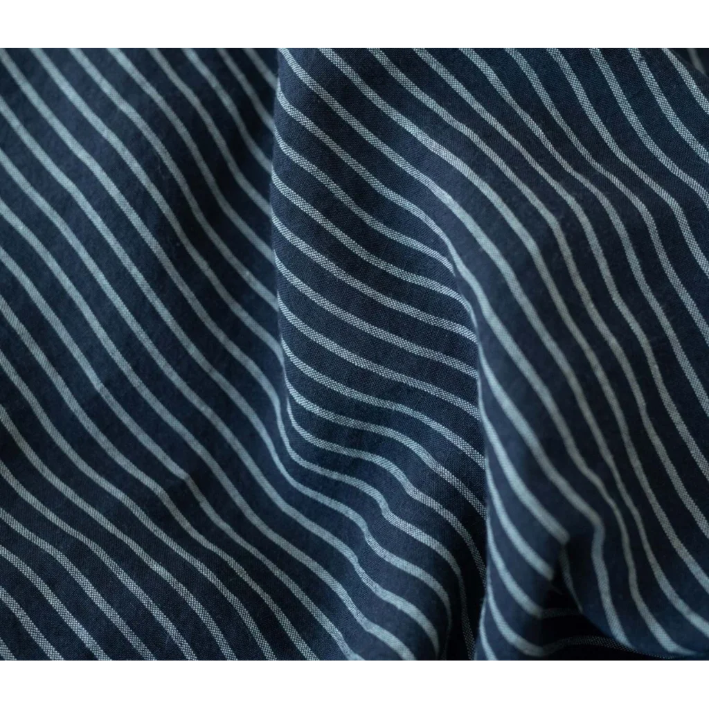 Leinen Bettwäsche Streifen Bettbezug in Dunkelblau+Weiß Blau+Weiß Muster Streifen von Linen Tales Größe 135x200 cm