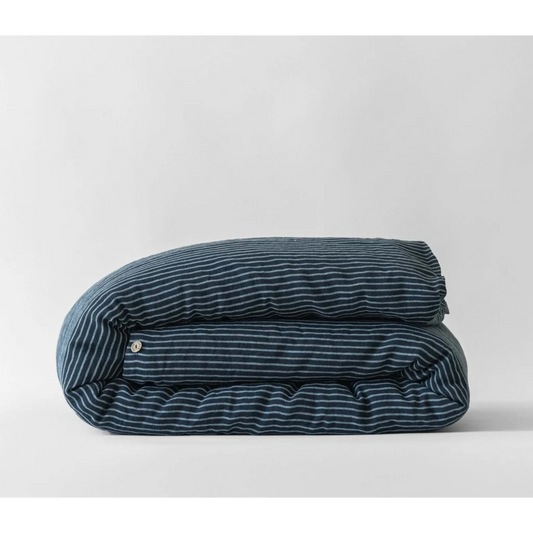 Leinen Bettwäsche Streifen Bettbezug in Dunkelblau+Weiß Blau+Weiß Muster Streifen von Linen Tales Größe 240x220 cm