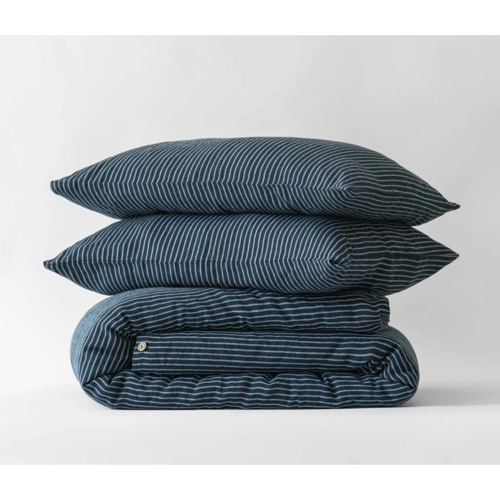 Leinen Bettwäsche Streifen Garnitur 3-teilig in Dunkelblau+Weiß Blau+Weiß Muster Streifen von Linen Tales Größe 200x200 + 2x 80x80 cm