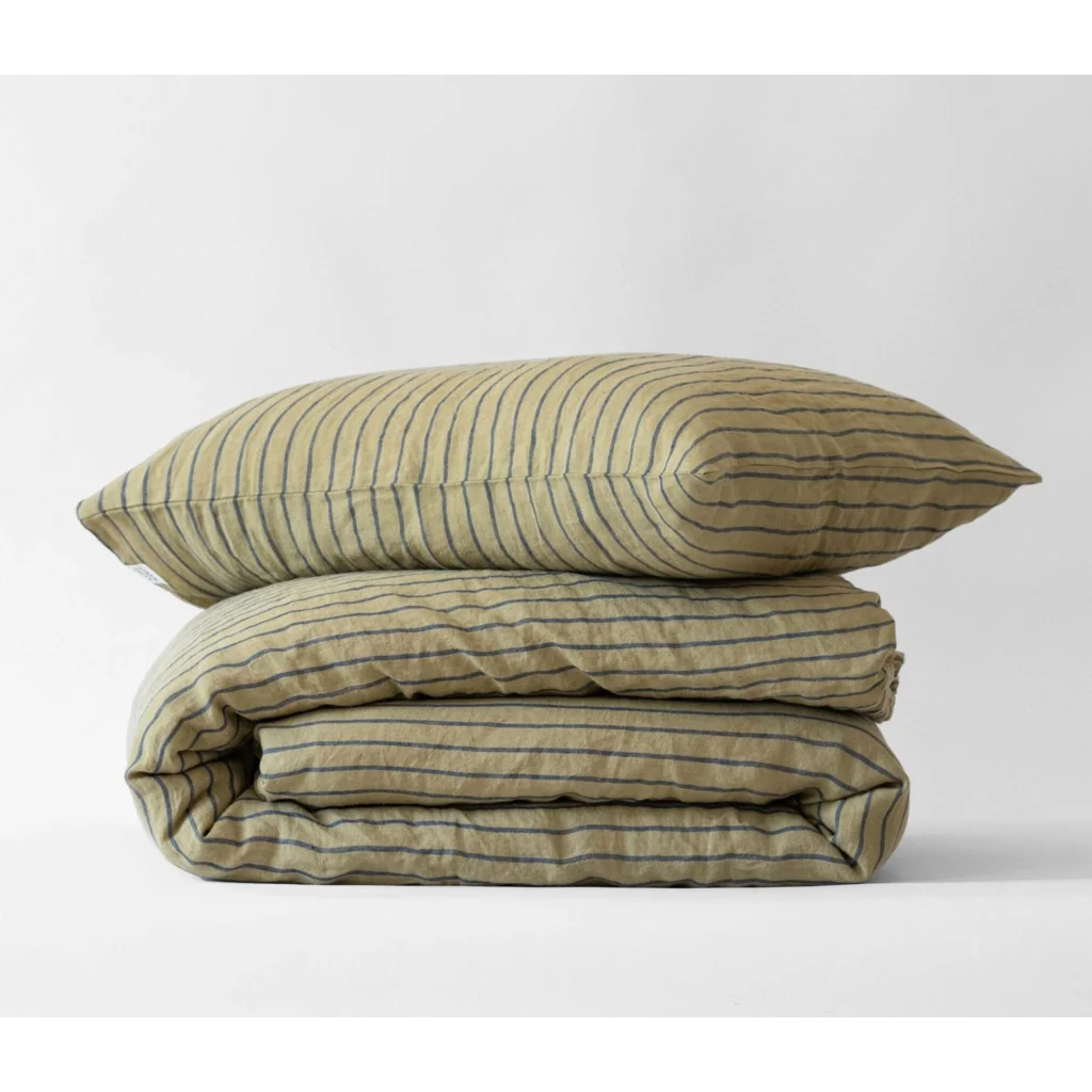 Leinen Bettwäsche Streifen Garnitur in Olive+Dunkelblau Grün+Blau Muster Streifen von Linen Tales Größe 150x210 + 50x60 cm