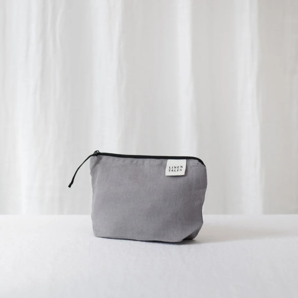 Leinen Kosmetiktasche in Grau von Linen Tales Größe 21x14 cm