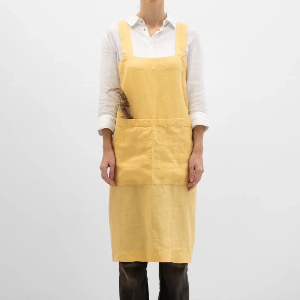 Leinen Pinafore-Schürze in Gelb von Linen Tales Größe 114 cm breit+ 83 cm lang
