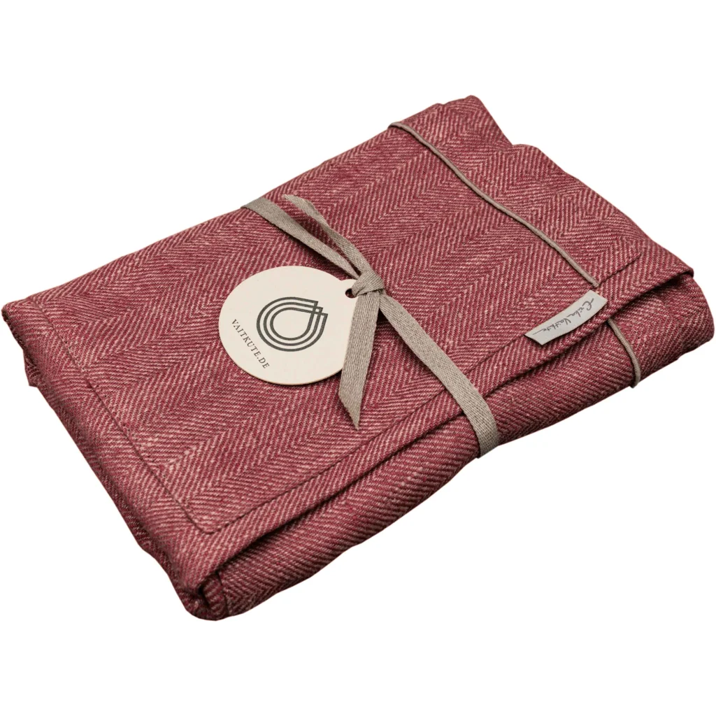 Leinen Schürze mit Fischgrät-Muster in Dunkelrot+Beige Rot+Beige Muster Fischgrät von Erika Vaitkute Größe 80x82 cm