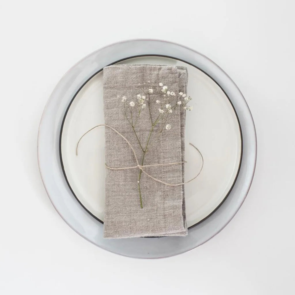 Leinen Stoffserviette 2er-Pack in Beige von Linen Tales Größe 45x45 cm