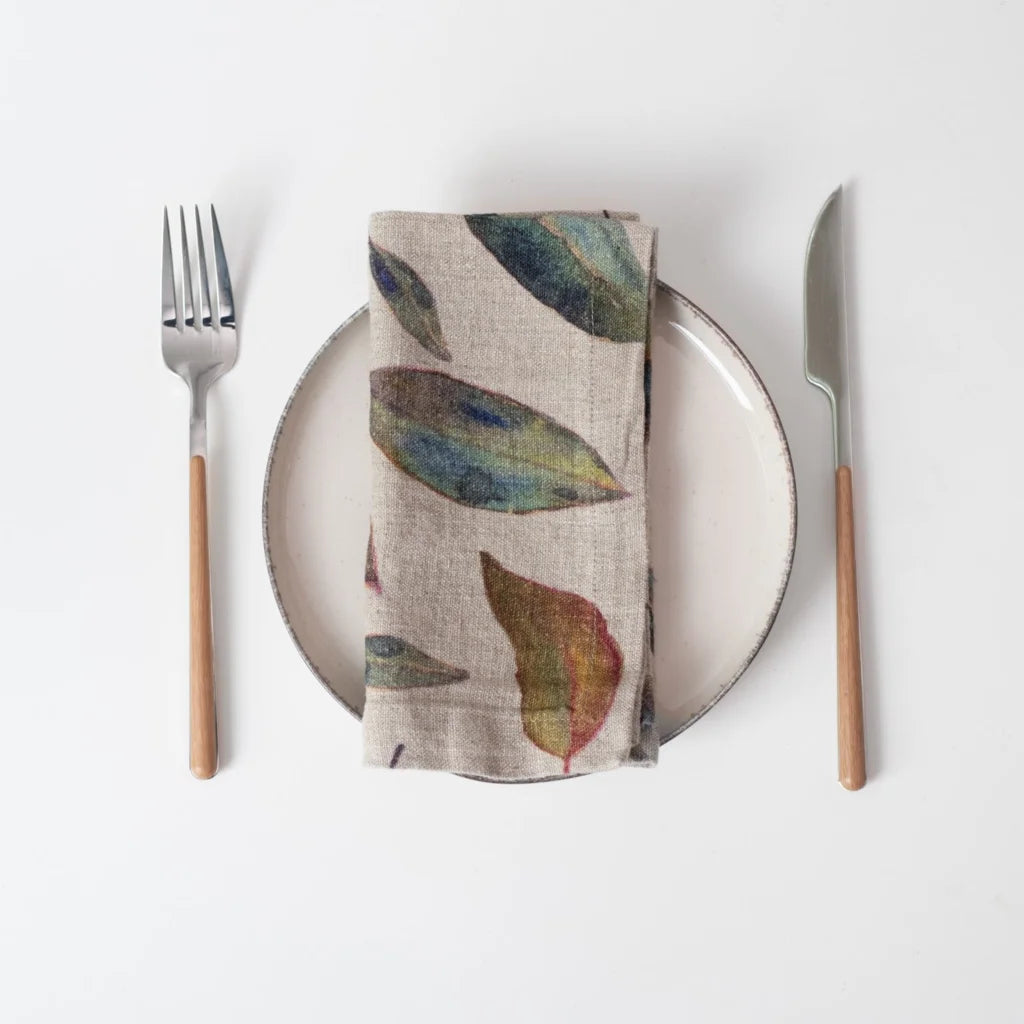 Leinen Stoffserviette Blätter 2er-Pack in Creme+Grün+Orange Muster Blätter von Linen Tales Größe 50x50 cm