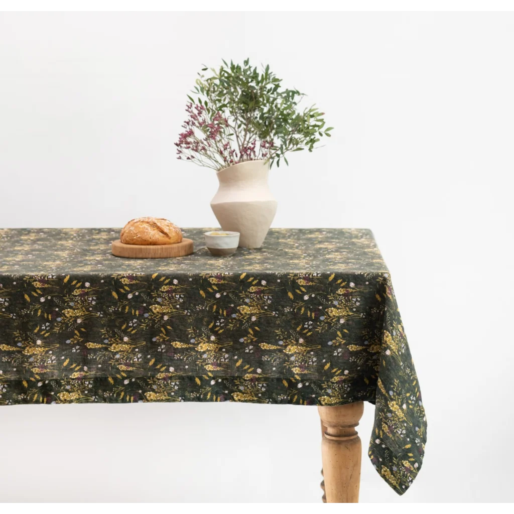 Leinen Tischdecke Gräser in Dunkelgrün+Gelb Grün+Gelb Muster Gräser von Linen Tales Größe 140x200 cm