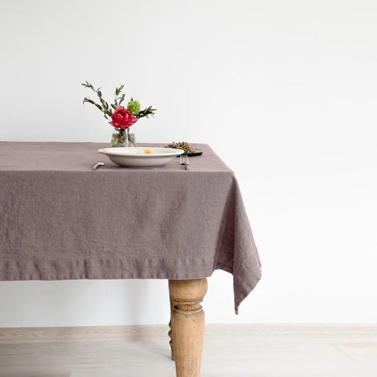 Leinen Tischdecke in Altrosa Rosa von Linen Tales Größe 140x140 cm