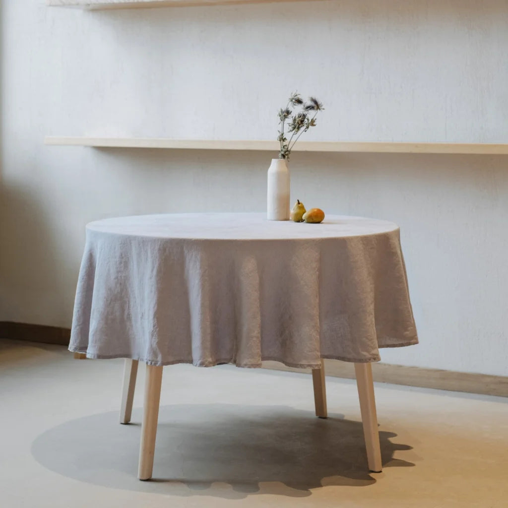 Leinen Tischdecke rund in Hellgrau Grau von Linen Tales Größe Ø 230 cm