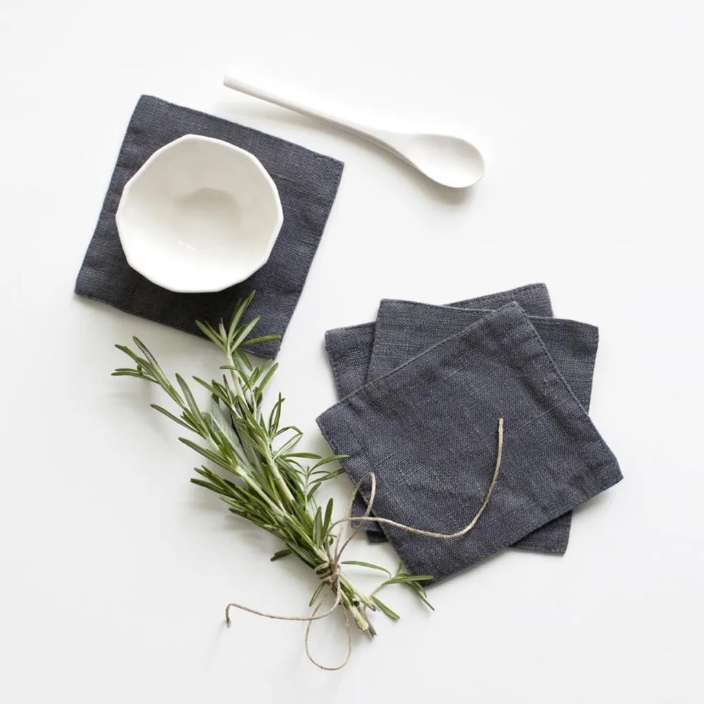 Leinen Untersetzer 4er-Pack in Anthrazit Grau von Linen Tales Größe 10x10 cm