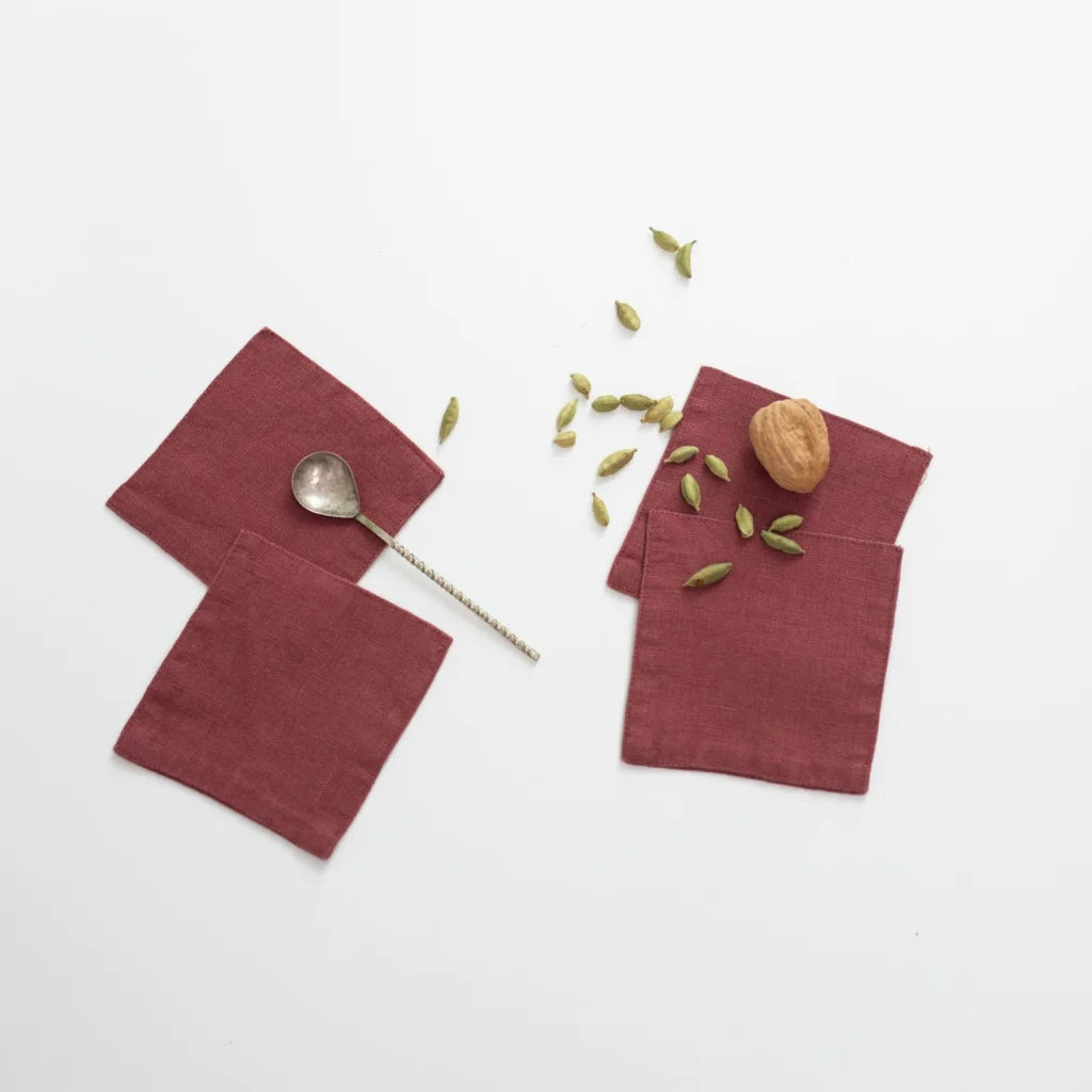 Leinen Untersetzer 4er-Pack in Weinrot Rot von Linen Tales Größe 10x10 cm