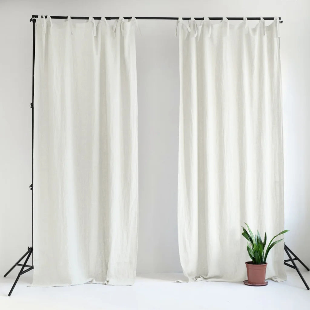 Leinen Verdunkelungsvorhang mit Schlaufen 2er-Set in Weiß von Linen Tales Größe 140x170 cm