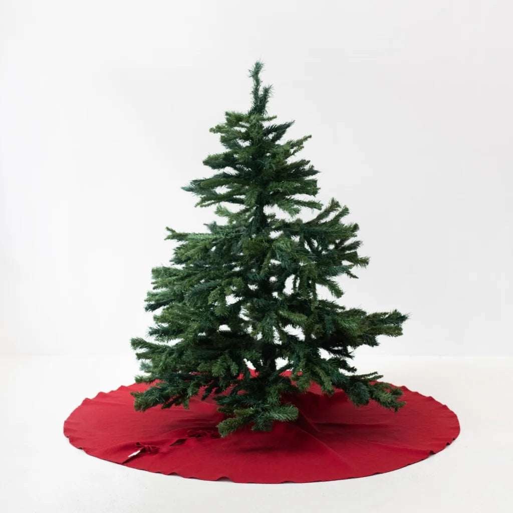 Leinen Weihnachtsbaumdecke in Rot von Linen Tales Größe Ø 125 cm
