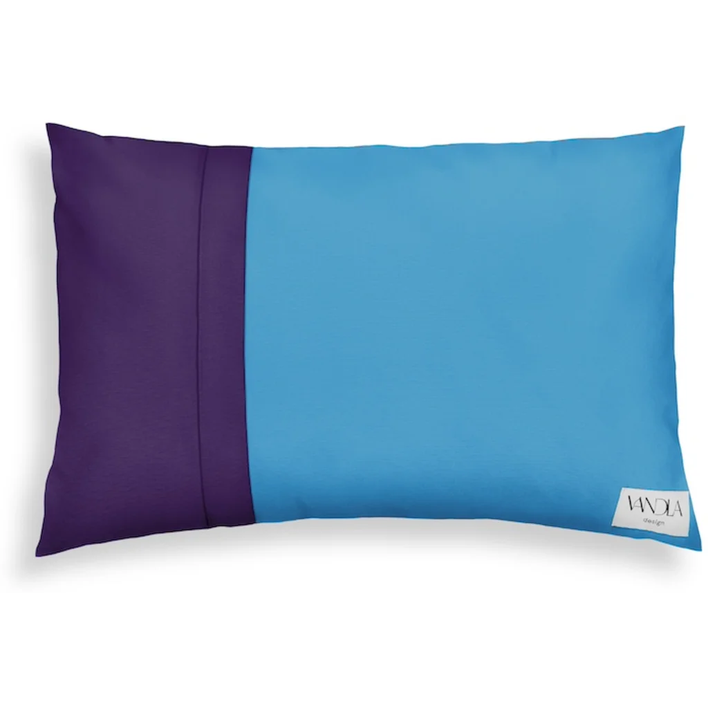 Modulare Kissenhülle rechteckig Farbkombinationen mit Atlantik in Atlantik+Lila Blau+Lila von Vandla design Größe 40x60 cm