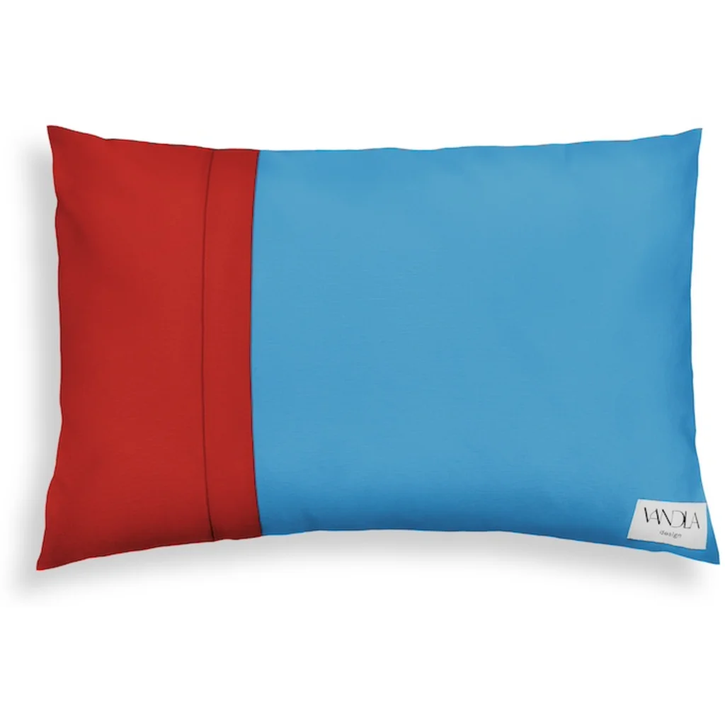 Modulare Kissenhülle rechteckig Farbkombinationen mit Atlantik in Atlantik+Rot Blau+Rot von Vandla design Größe 40x60 cm