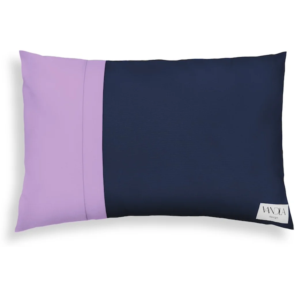 Modulare Kissenhülle rechteckig Farbkombinationen mit Marine in Marine+Flieder Blau+Flieder von Vandla design Größe 40x60 cm