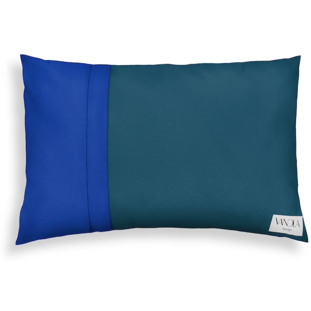 Modulare Kissenhülle rechteckig Farbkombinationen mit Petrol in Petrol+Kobalt Blau+Blau von Vandla design Größe 40x60 cm