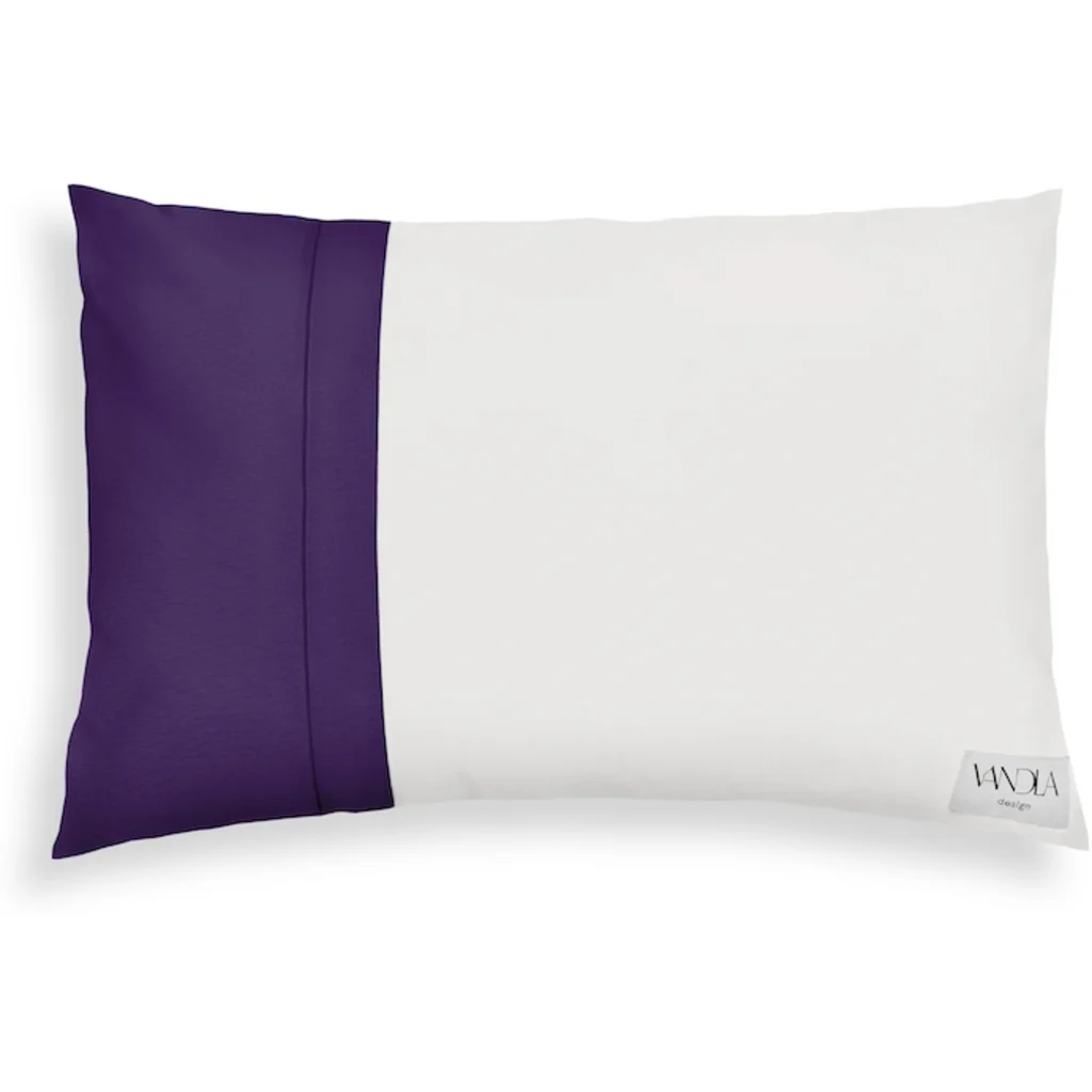 Modulare Kissenhülle rechteckig Farbkombinationen mit Weiß in Weiß+Lila von Vandla design Größe 40x60 cm