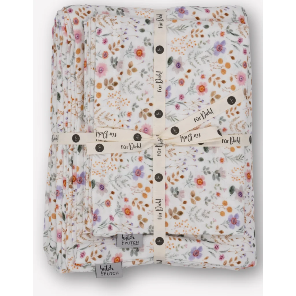 Musselin Bettwäsche Blumen Garnitur in Weiß+Flieder+Orange Weiß+Lila+Orange Muster Blumen von hutch&putch Größe 155x220 + 40x80 cm