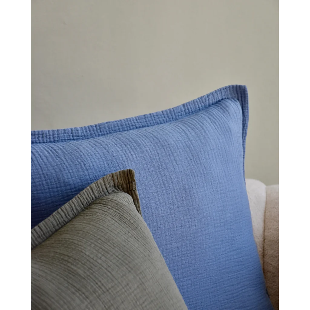 Musselin Kissenhülle in Blau von hutch&putch Größe 50x50 cm