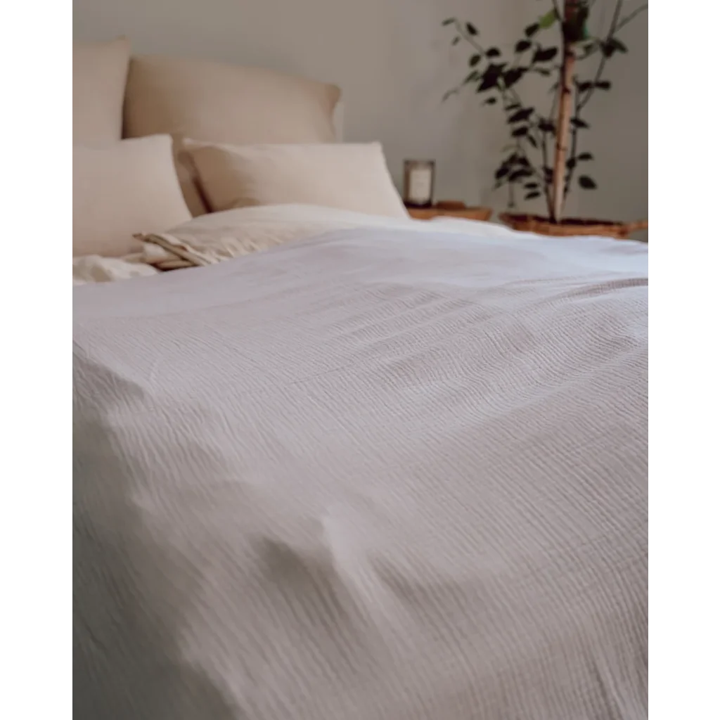 Musselin Tagesdecke in Stein Beige von hutch&putch Größe 160x220 cm