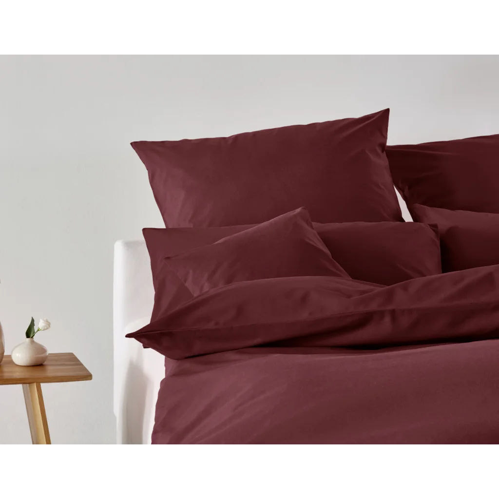 Bio Edel-Linon Bettwäsche Garnitur in Granat Rot von Cotonea Größe 135x200 + 80x80 cm