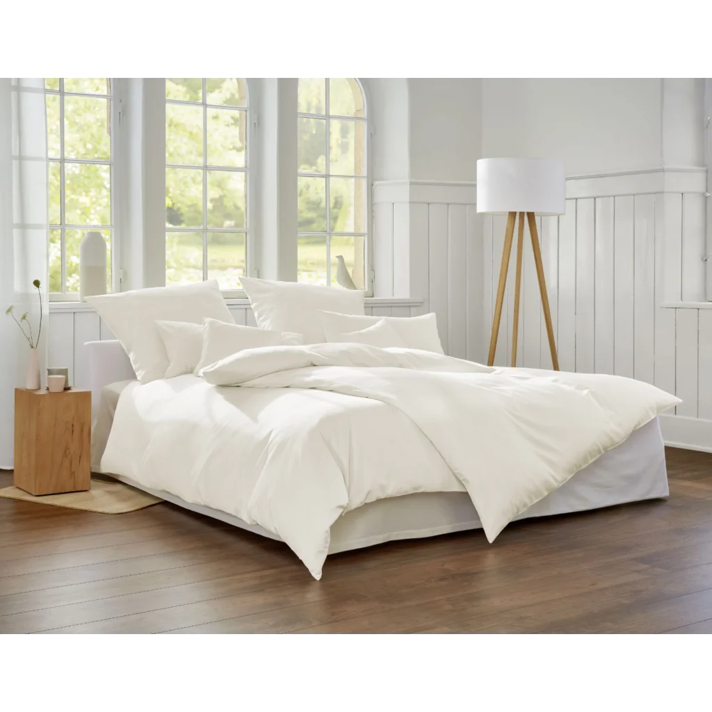 Bio Satin Bettwäsche Classic Garnitur in Creme von Cotonea Größe 135x200 + 80x80 cm