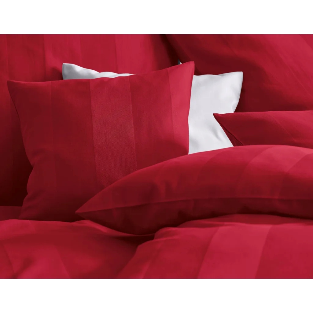 Bio Satin Bettwäsche Superbe Garnitur in Rot von Cotonea Größe 135x200 + 80x80 cm