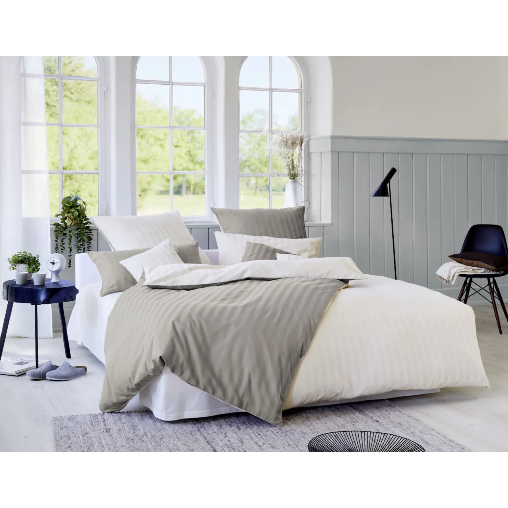 Bio Satin Wendebettwäsche Linea Garnitur in Muskat+Creme Beige+Creme von Cotonea Größe 135x200 + 80x80 cm